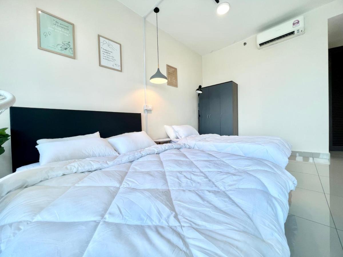 A 1-4 Pax Cozy Studio Tv Box Pool 100Mps Wifi 3 Bed Trefoil Setia Alam Exteriör bild