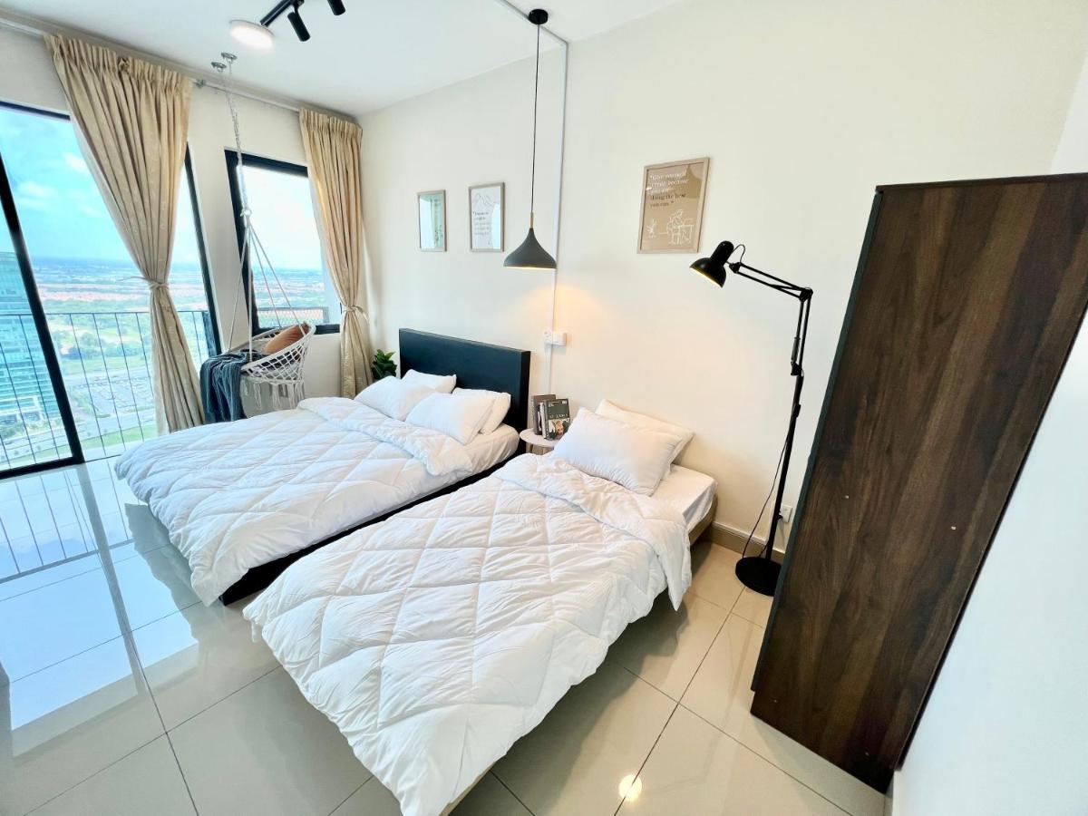 A 1-4 Pax Cozy Studio Tv Box Pool 100Mps Wifi 3 Bed Trefoil Setia Alam Exteriör bild