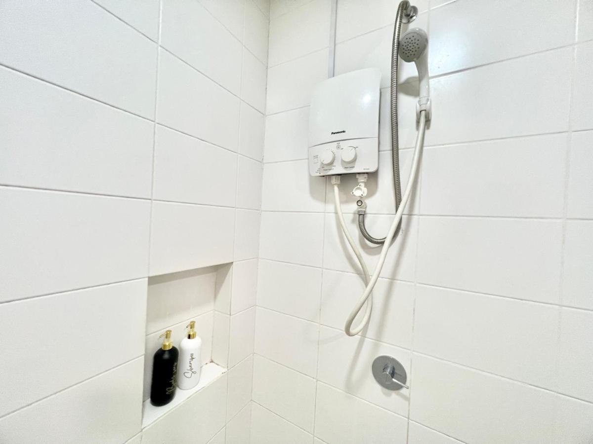 A 1-4 Pax Cozy Studio Tv Box Pool 100Mps Wifi 3 Bed Trefoil Setia Alam Exteriör bild