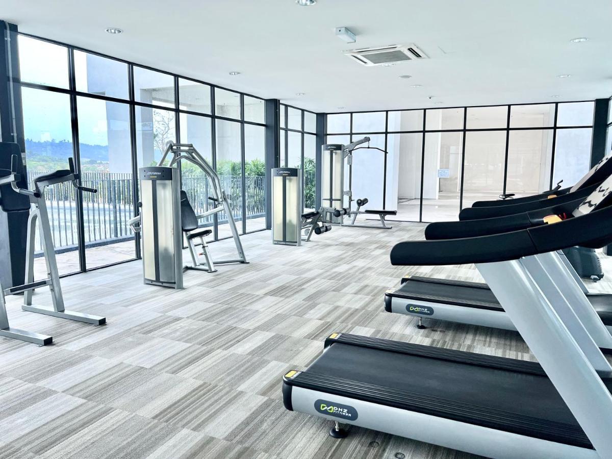 A 1-4 Pax Cozy Studio Tv Box Pool 100Mps Wifi 3 Bed Trefoil Setia Alam Exteriör bild